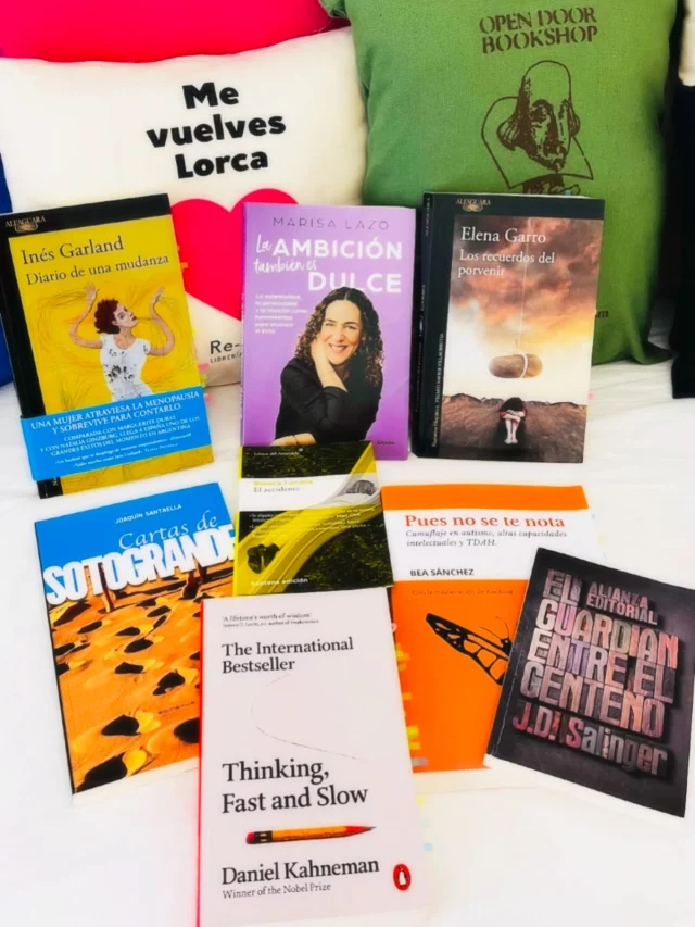 Este es el resultado de tantos días de lluvia… jiji ☔📚
Aquí van mis primeras lecturas del 2026 🙌🏽

Empecé el año con libros buenísimos, buenísimos, de esos que te sacuden y te dejan pensando.
Algunos me están sirviendo muchísimo para una nueva aventura que estoy por comenzar este añito…🫶🏽
Vamo’ a darle! Que sea un gran año lector 🙌🏽😎🫰🏽📚
.
.
.
#alto_voltaje_emocional #libros #2026 #recomiendoleer #bookstagram