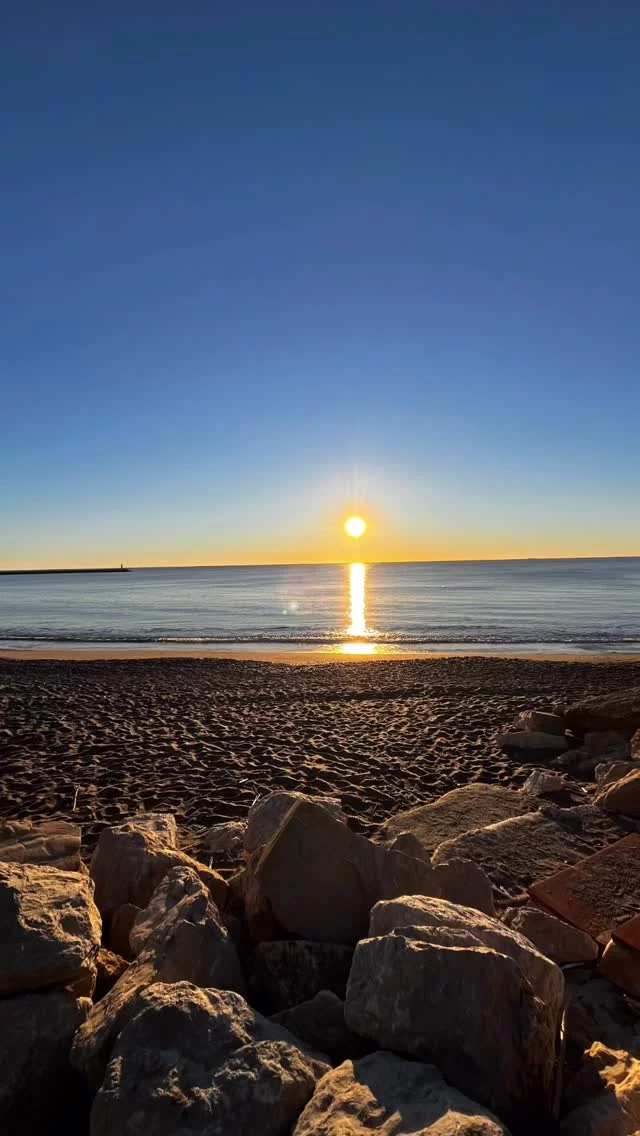 Cómo se disfrutan estos amaneceres con este sol tan guapo… 🌞😍
.
.

.
#alto_voltaje_emocional #2026 #gratitud #invierno #sunshine